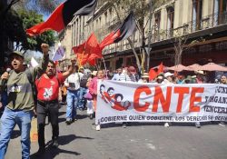 CNTE rechaza levantar el paro y mantiene la huelga nacional indefinida