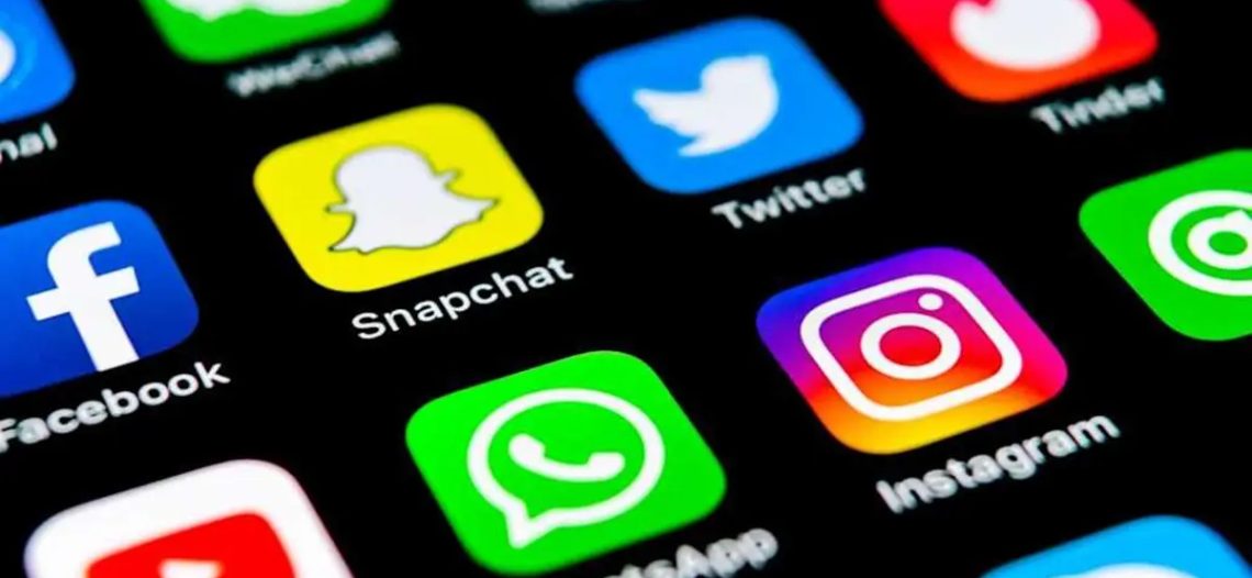 Reino Unido prohíbe TikTok, Instagram, Facebook, Snapchat, YouTube y X a menores de 16 años