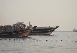 Irán vuelve a cerrar el estrecho de Ormuz y amenaza con atacar embarcaciones