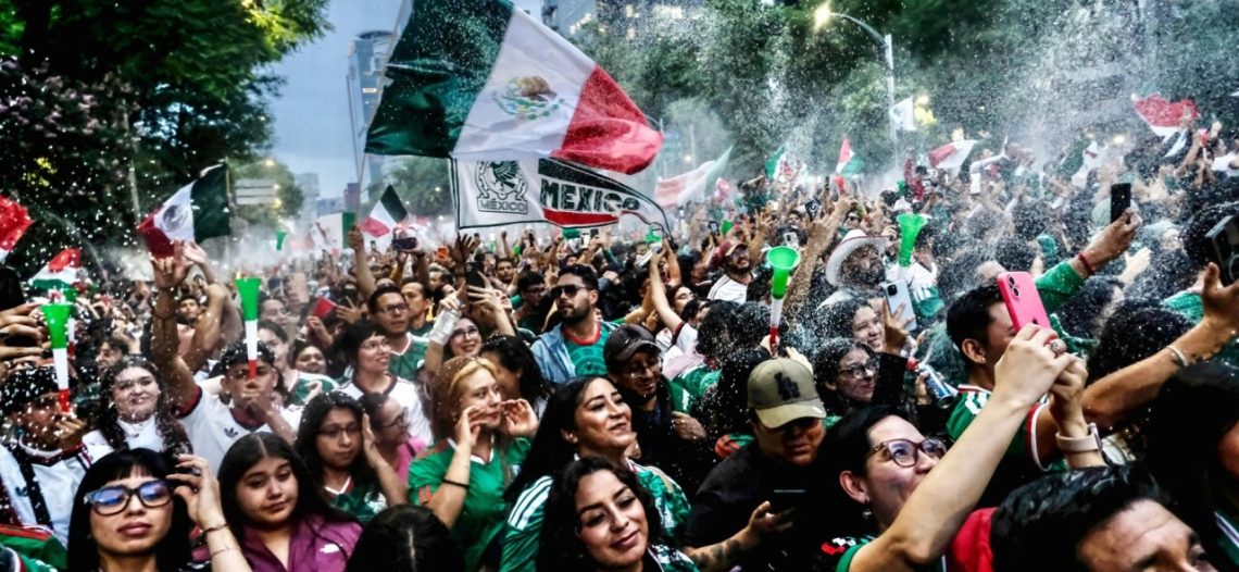 Casos de covid repuntan tras festejos por los primeros triunfos de México