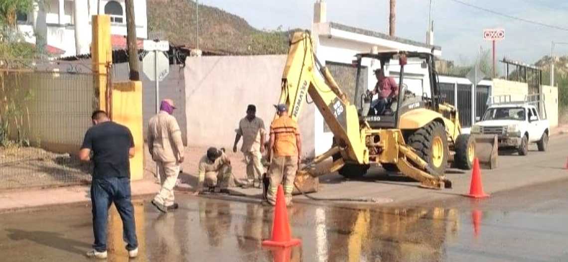 Suspensión de agua afecta a varias colonias de Guaymas por reparación de tubería