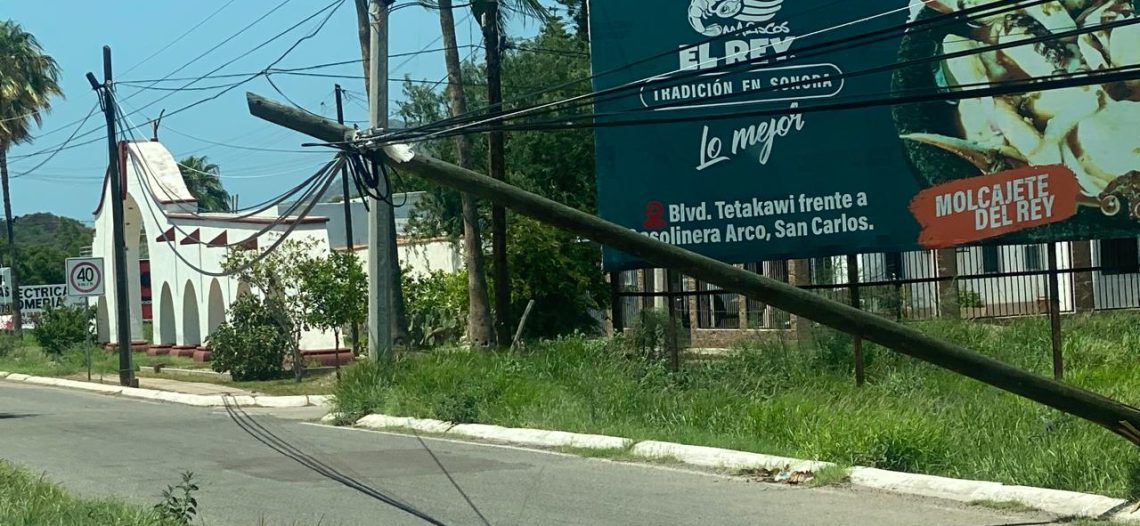 Sigue afectado San Carlos por los efectos del viento del domingo