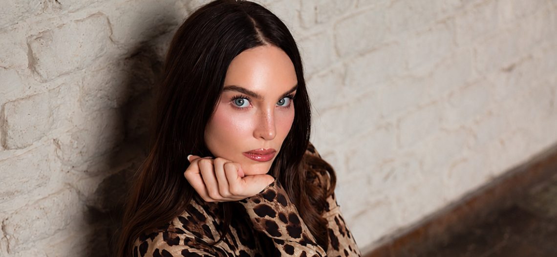 Belinda protagoniza la portada de los 50 Más Bellos de People en Español