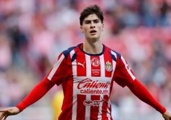 Olympiacos busca fichar a la ‘Hormiga’ González; Chivas analiza la oferta