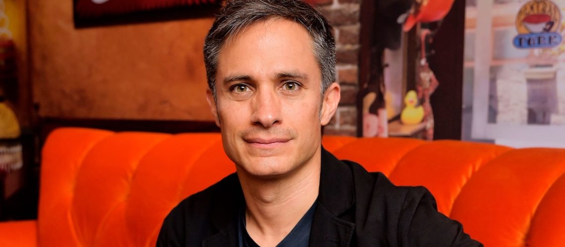 Gael García aborda política latinoamericana en su filme Hombre al agua