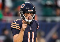 Case Keenum reaparece como titular y Chicago aplasta 27-7 a los Eagles