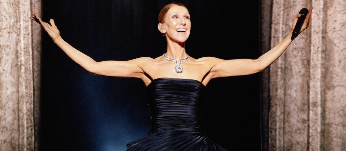 Céline Dion regresa a los escenarios de París después de seis años de ausencia