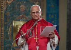León XIV pide a Iglesia reconocer fallas ante víctimas de abuso en Francia