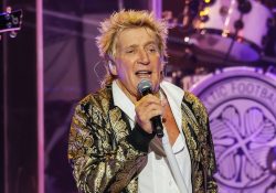 Rod Stewart anuncia su última gran gira por estadios de Europa para 2027