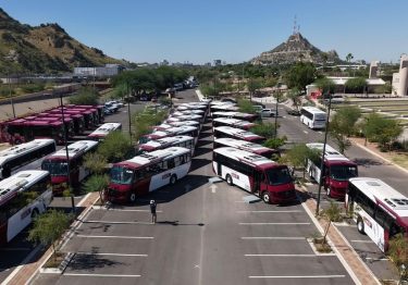 Gobernador Alfonso Durazo moderniza transporte público de Hermosillo