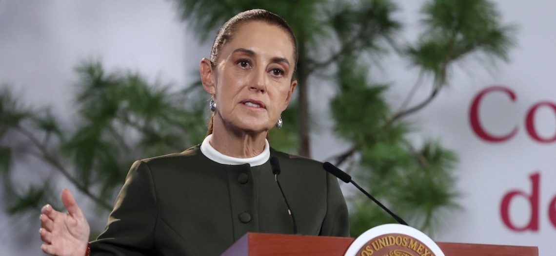 Sheinbaum reconoce demandas del IMSS y cuestiona participación de partidos