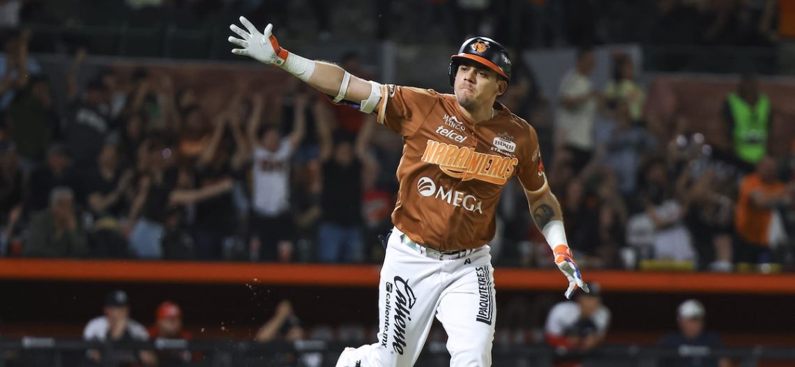 Naranjeros remonta y vence a Mexicali en su juego inaugural en Hermosillo