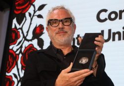 Alfonso Cuarón recibe la Medalla Filmoteca UNAM en el Festival de Morelia