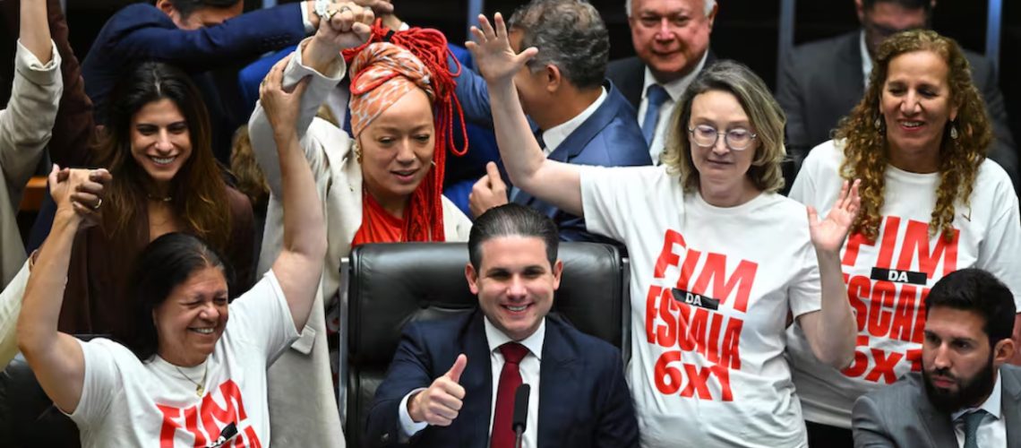 Brasil aprueba semana laboral de 40 horas y dos días de descanso pagados