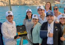 Alfonso Durazo suma el exbuque Azueta al sistema arrecifal de San Carlos