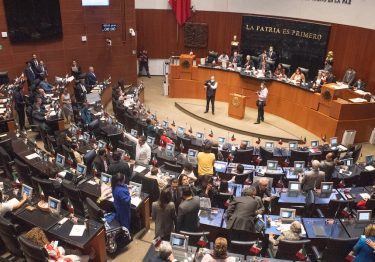 Senado avala la ley antimemes entre críticas por libertad de expresión