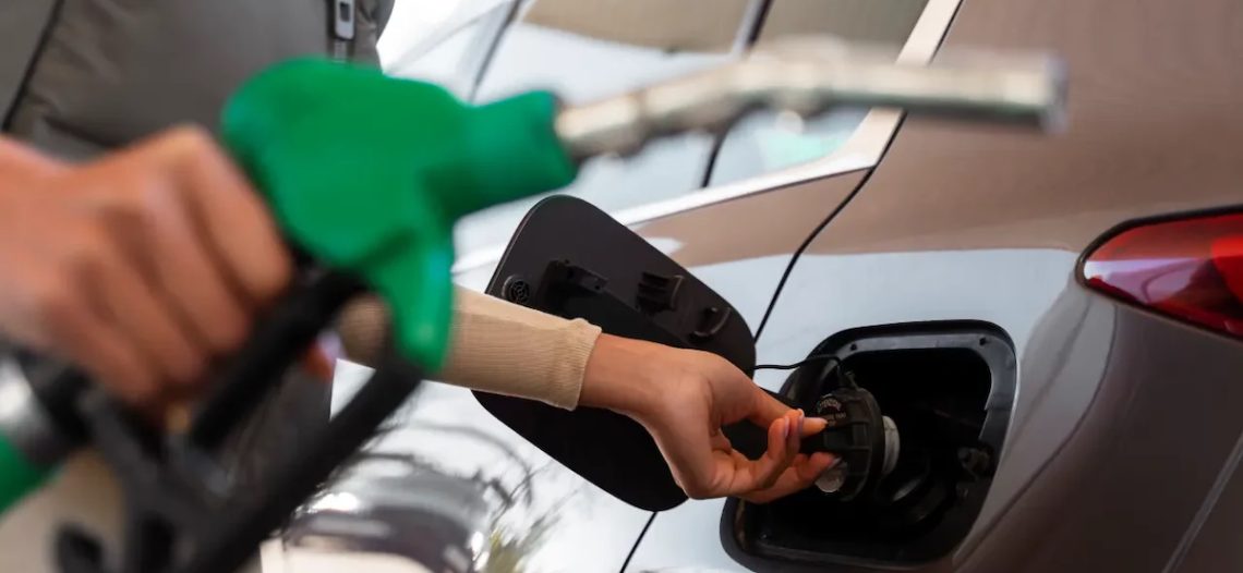 Subsidios a gasolinas y diésel presionan los ingresos públicos de México