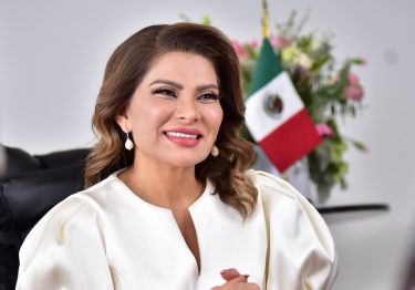 Lorenia Valles llama a garantizar derechos y oportunidades para las niñas