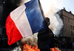 Francia aplica toques de queda en varias ciudades para frenar los saqueos